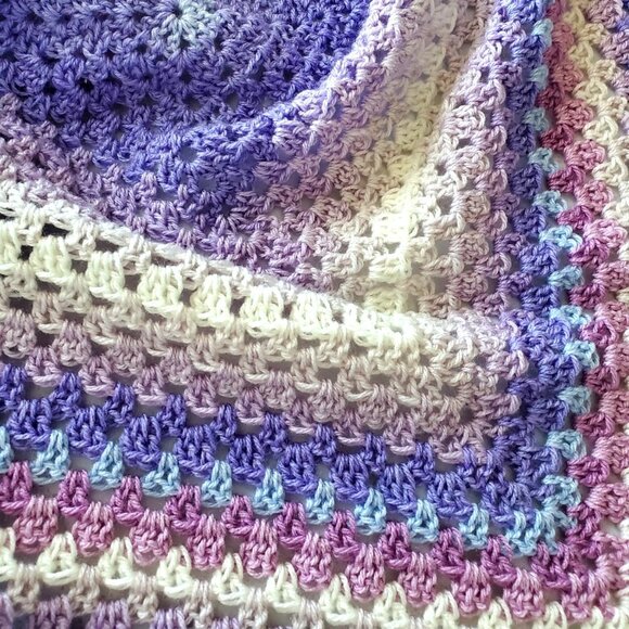 CROCHET BABY BLANKET AFGHAN GRANNY SQUARE 29"x 29" WHITE LILAC BLUE NEW - Picture 1 of 9